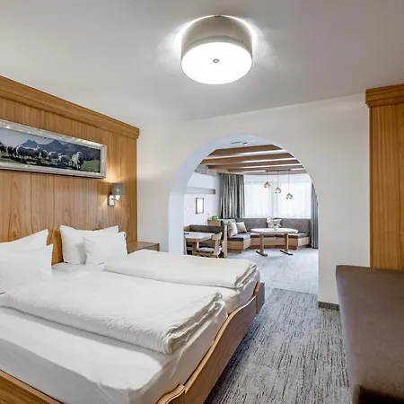 加尼维塞尔公寓式酒店