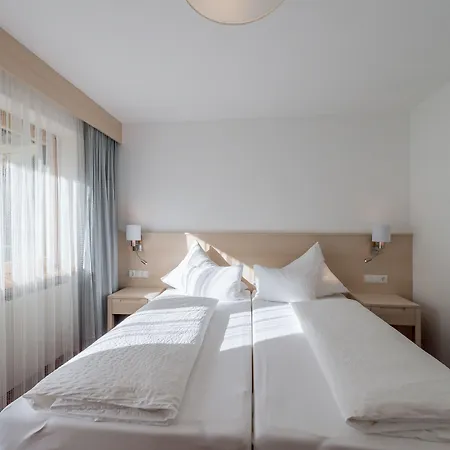 加尼维塞尔公寓式酒店 3*