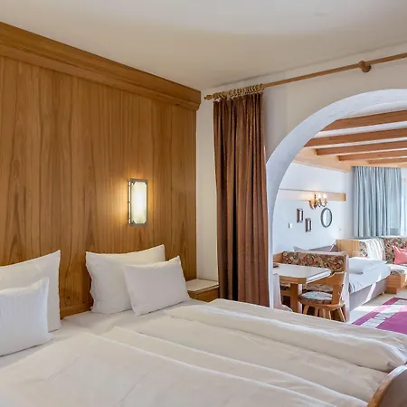 加尼维塞尔公寓式酒店 3* 索尔登