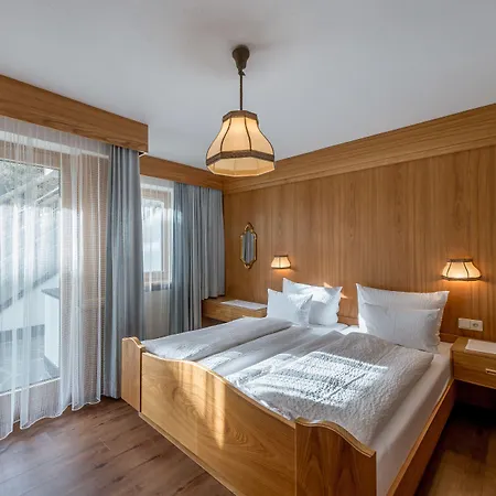 加尼维塞尔公寓式酒店 3*