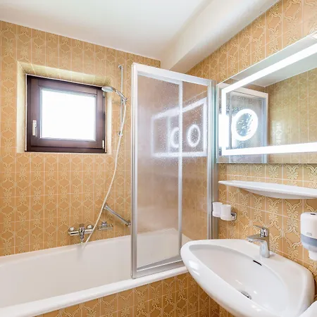 أبارت هوتل غارني ويزر 3* سولدن