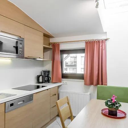 加尼维塞尔公寓式酒店